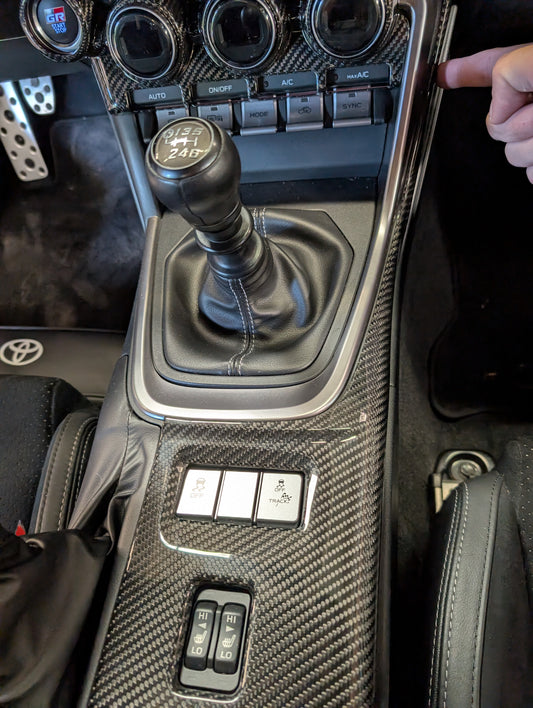 GreenFuchs | Rivestimento cruscotto passeggero in carbonio (adesivo) | GR86 e BRZ II