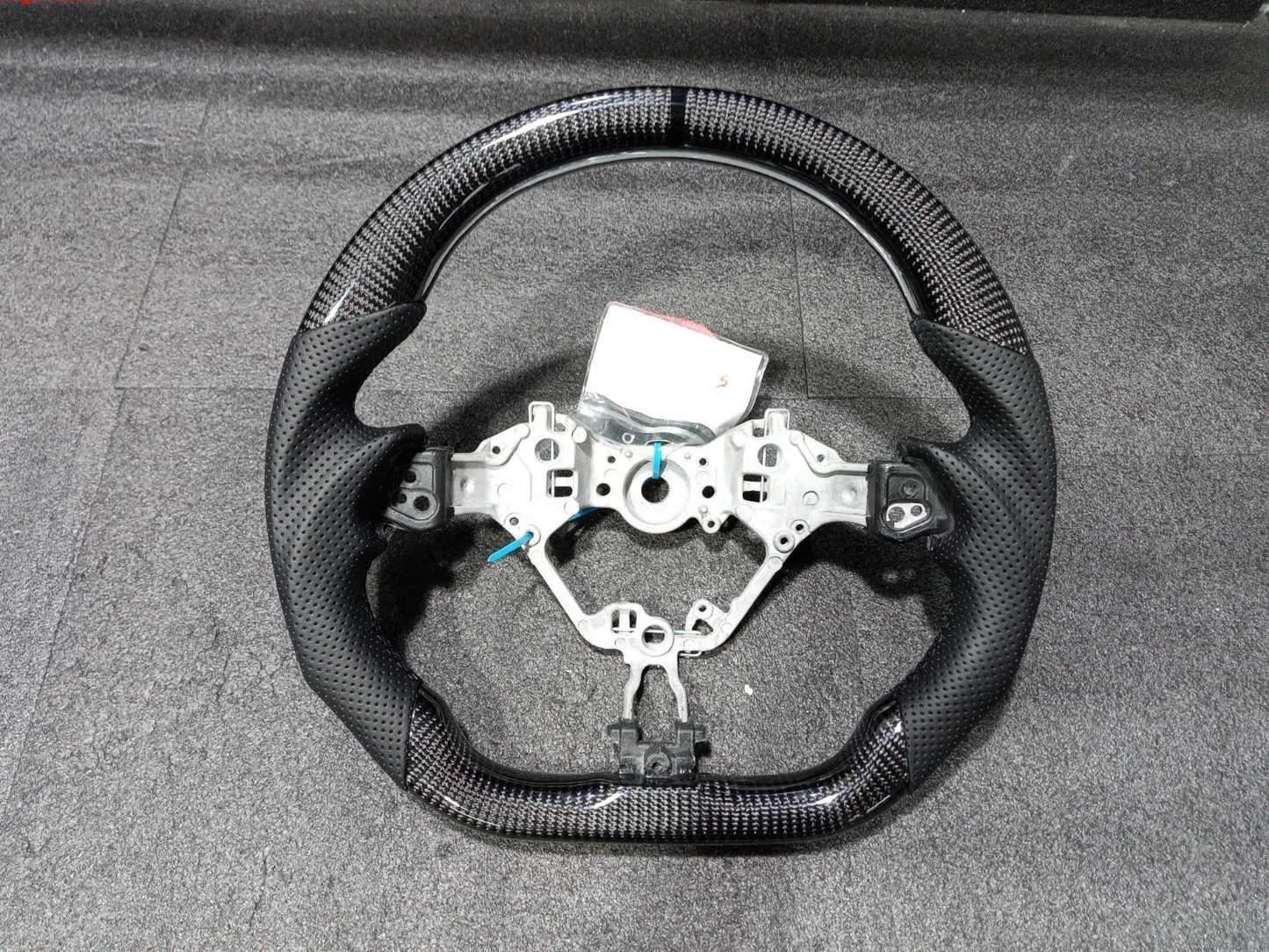 GreenFuchs | Volante in carbonio/Alcantara | GT86 e BRZ I
